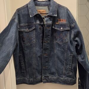 Wrangler Men's Texas Longhorns Embroidered Denim Jacket